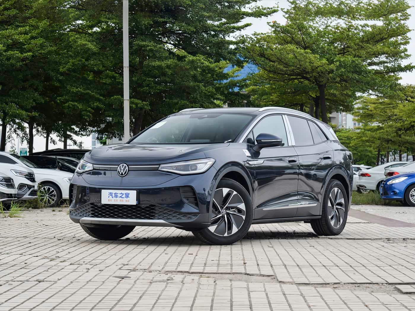 Volkswagen ID.4 PRO (Rhein Blue)